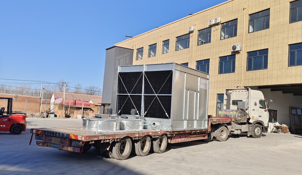 في حر الصيف القائظ، تُعدّ SmartCTW عملية تشغيل وصيانة أبراج التبريد - نظام النقل