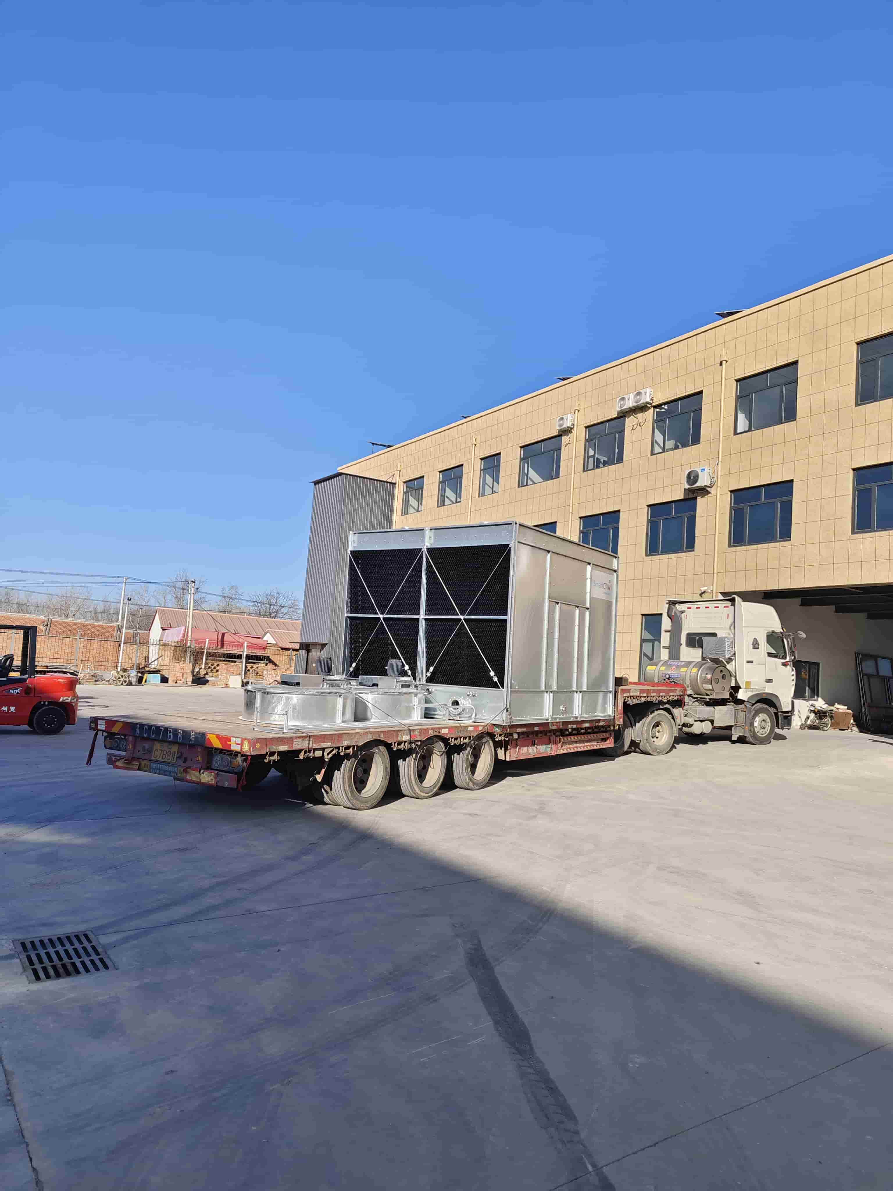 Verano caluroso: Operación y mantenimiento de la torre de enfriamiento SmartCTW - Sistemas de transmisión de energía